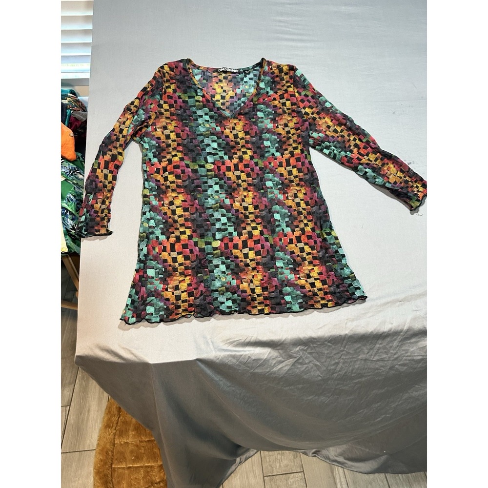 Sno Skins‎ Rainbow Squares Crinkle Top M